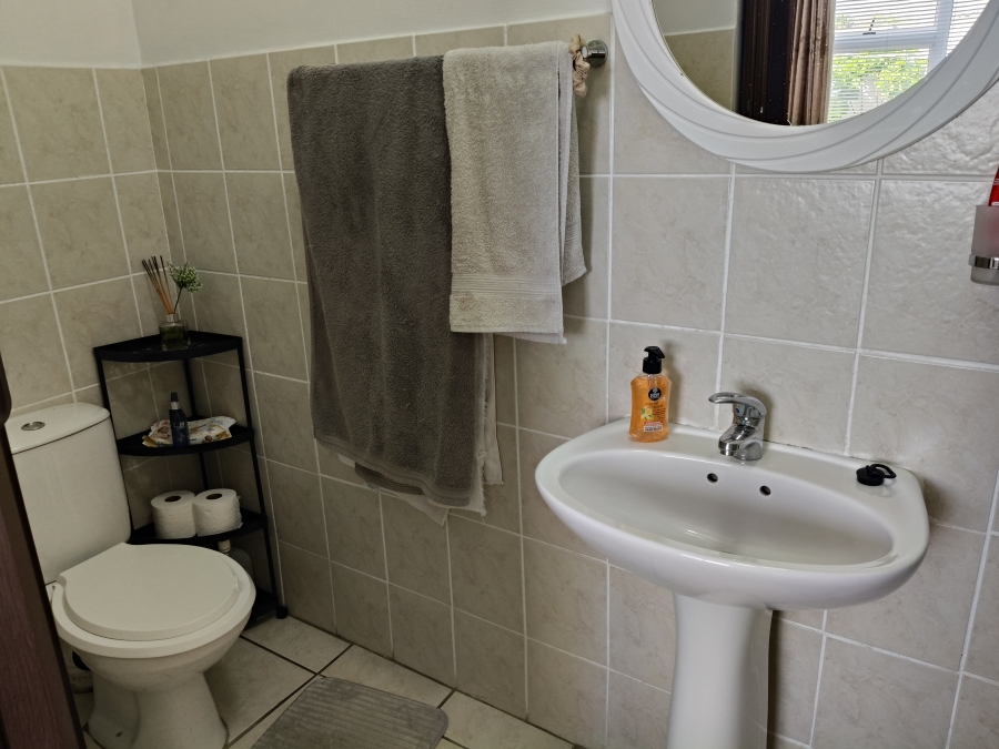 2 Bedroom Property for Sale in Admirals Park Western Cape